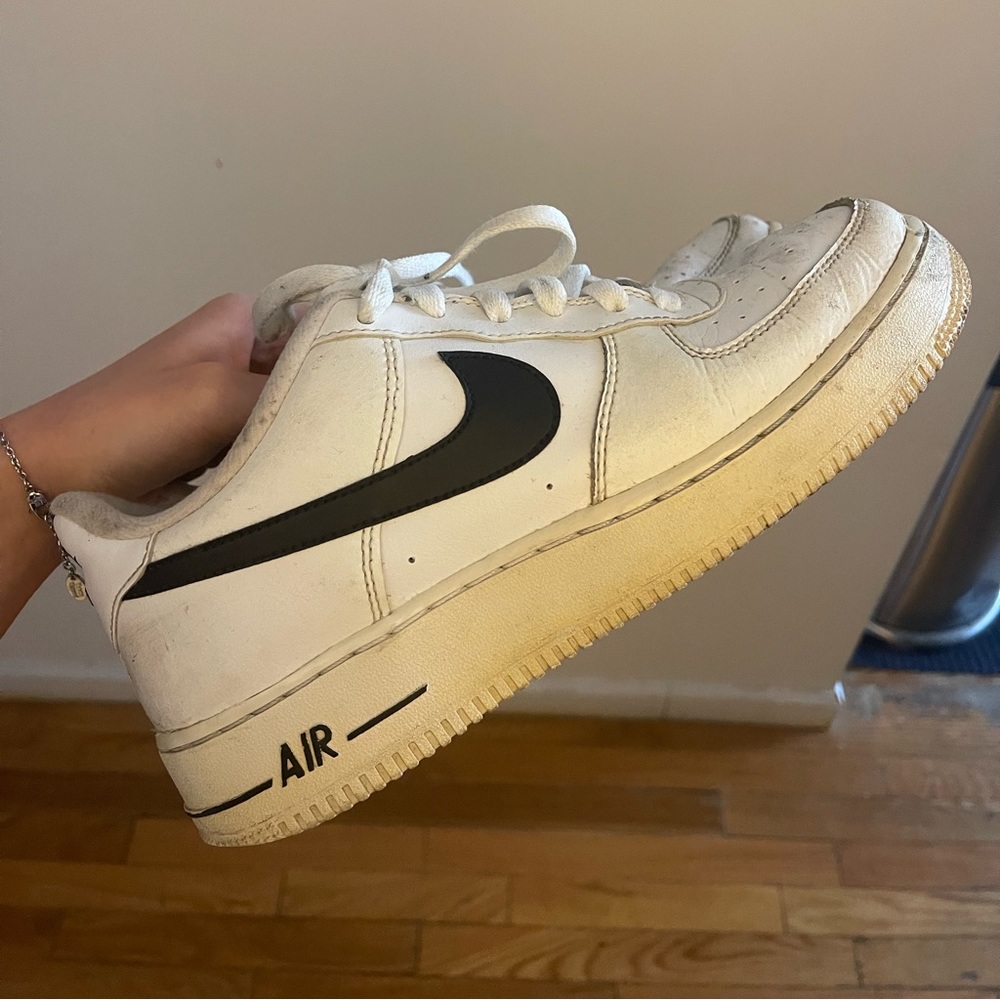 Air Force 1 in White and Black